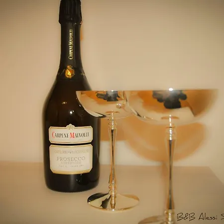 Alessi & فندق مبيت وإفطار 3*